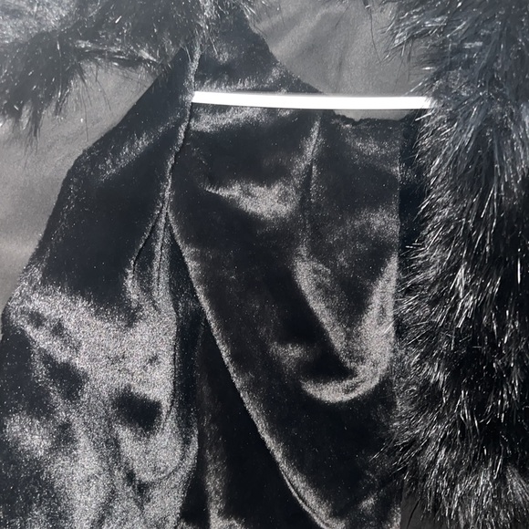 Women fur detailed jacket - Picture 2 of 2